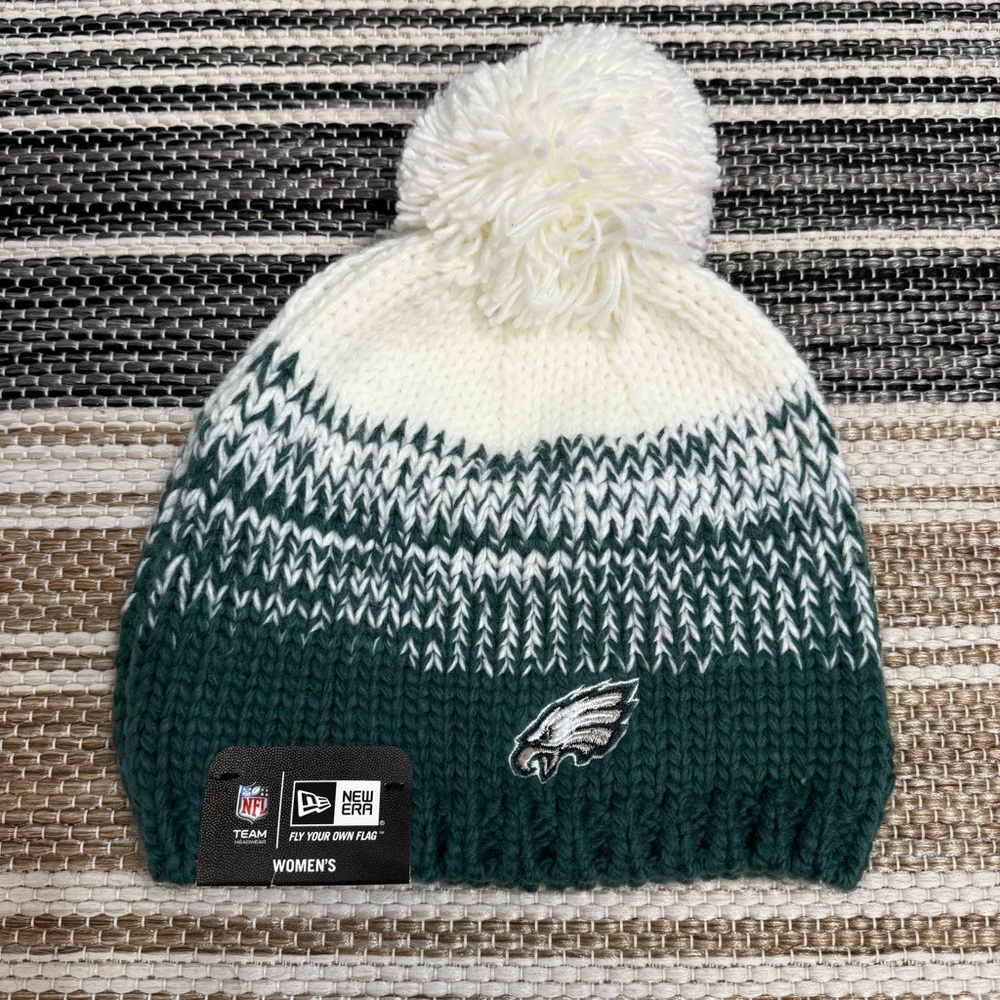 NFL New Era Philadelphia Eagles Women’s Knit Beanie Pom Hat Polar Dust Green